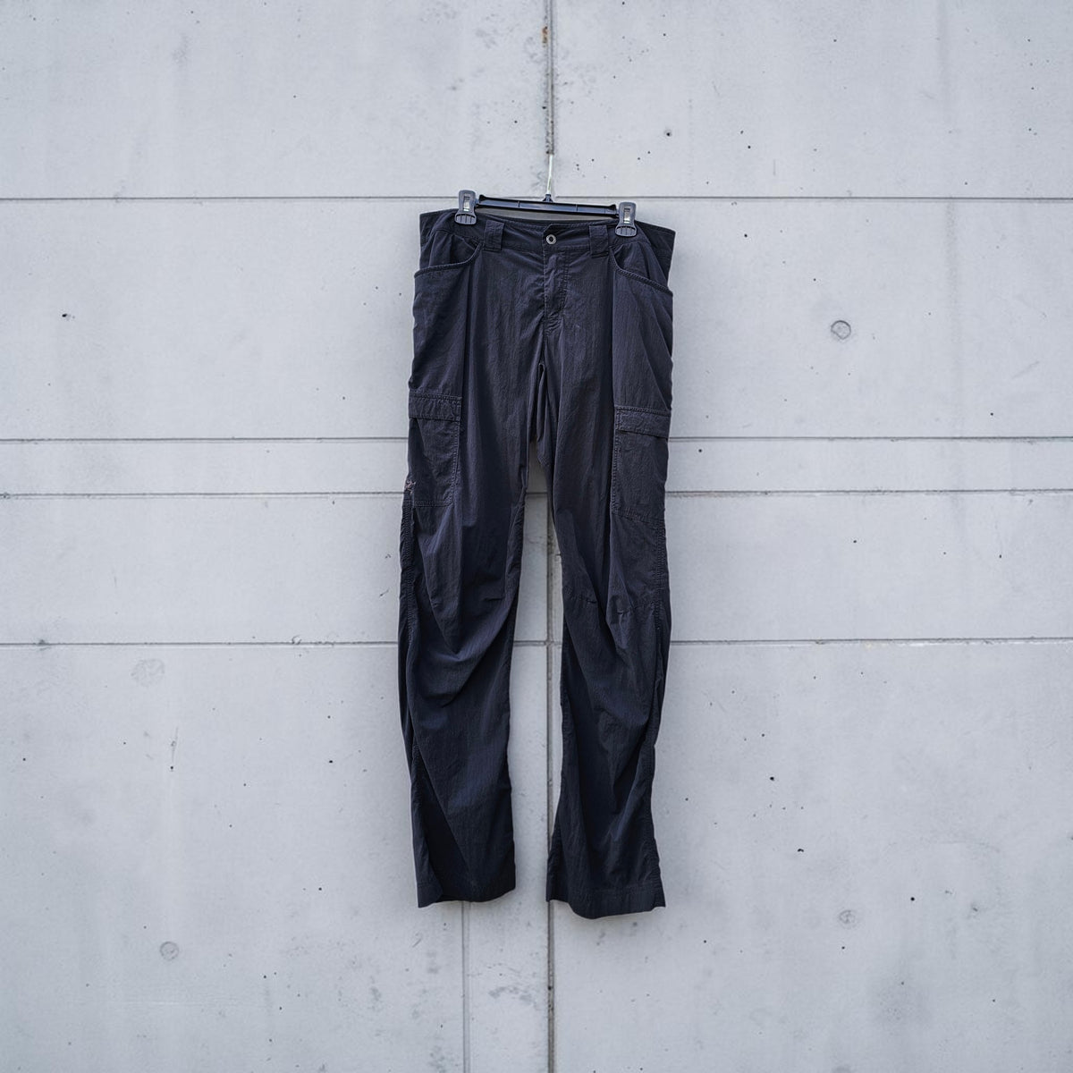 Arcteryx mens black rampart cargo pants