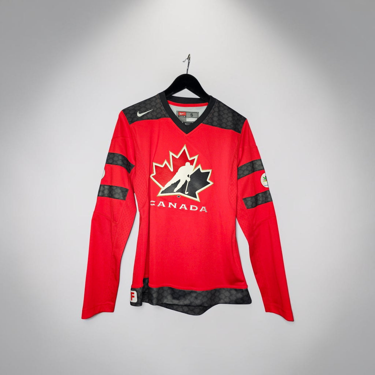 Womens Nike Team Canada 16' 🇨🇦 Hockey jersey