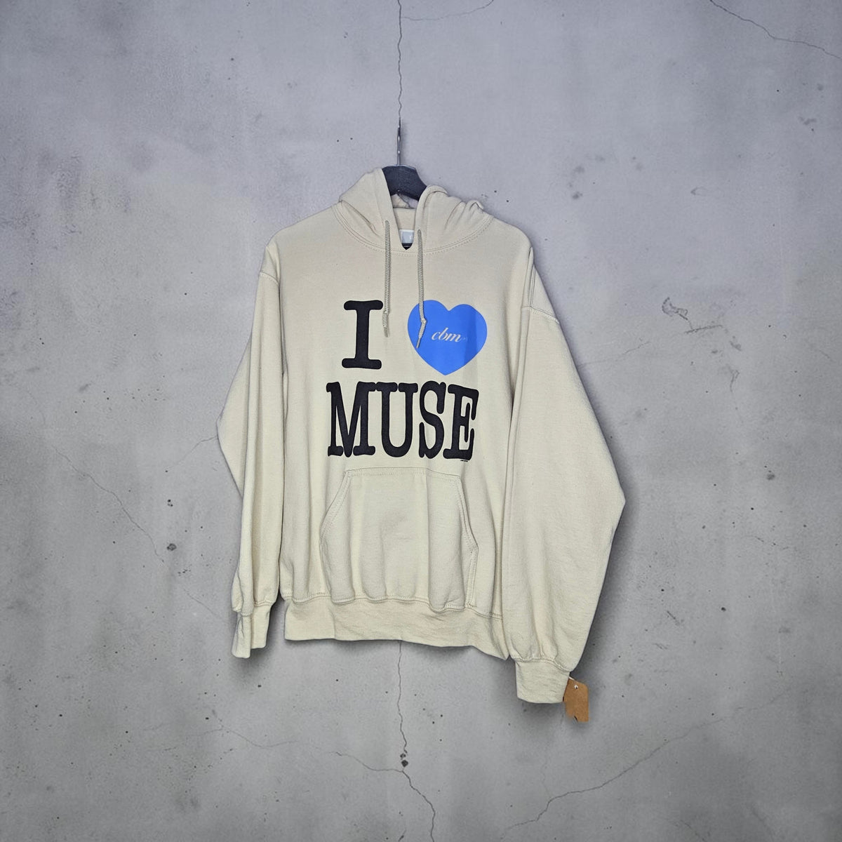 I ❤️ Cbm Muse cream pullover hoodie