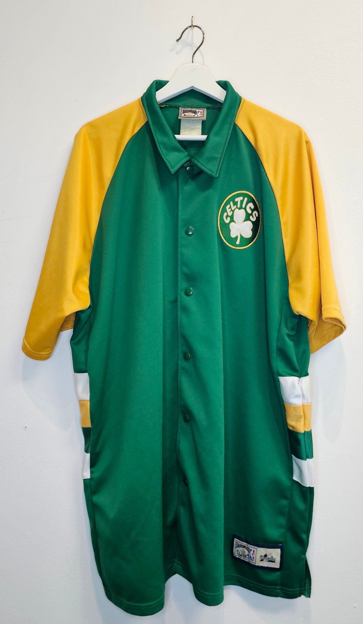 Vintage Majestic NBA Hardwood Classics Boston Celtics Snap front warmup yellow blocking shooting jersey