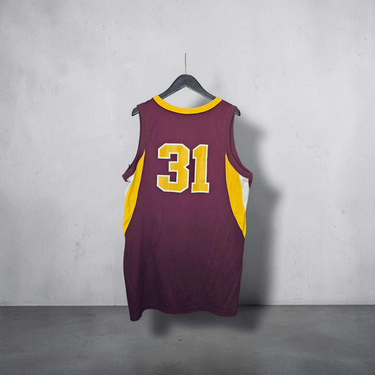 Vintage Nike Minnesota golden gophers basketball jersey