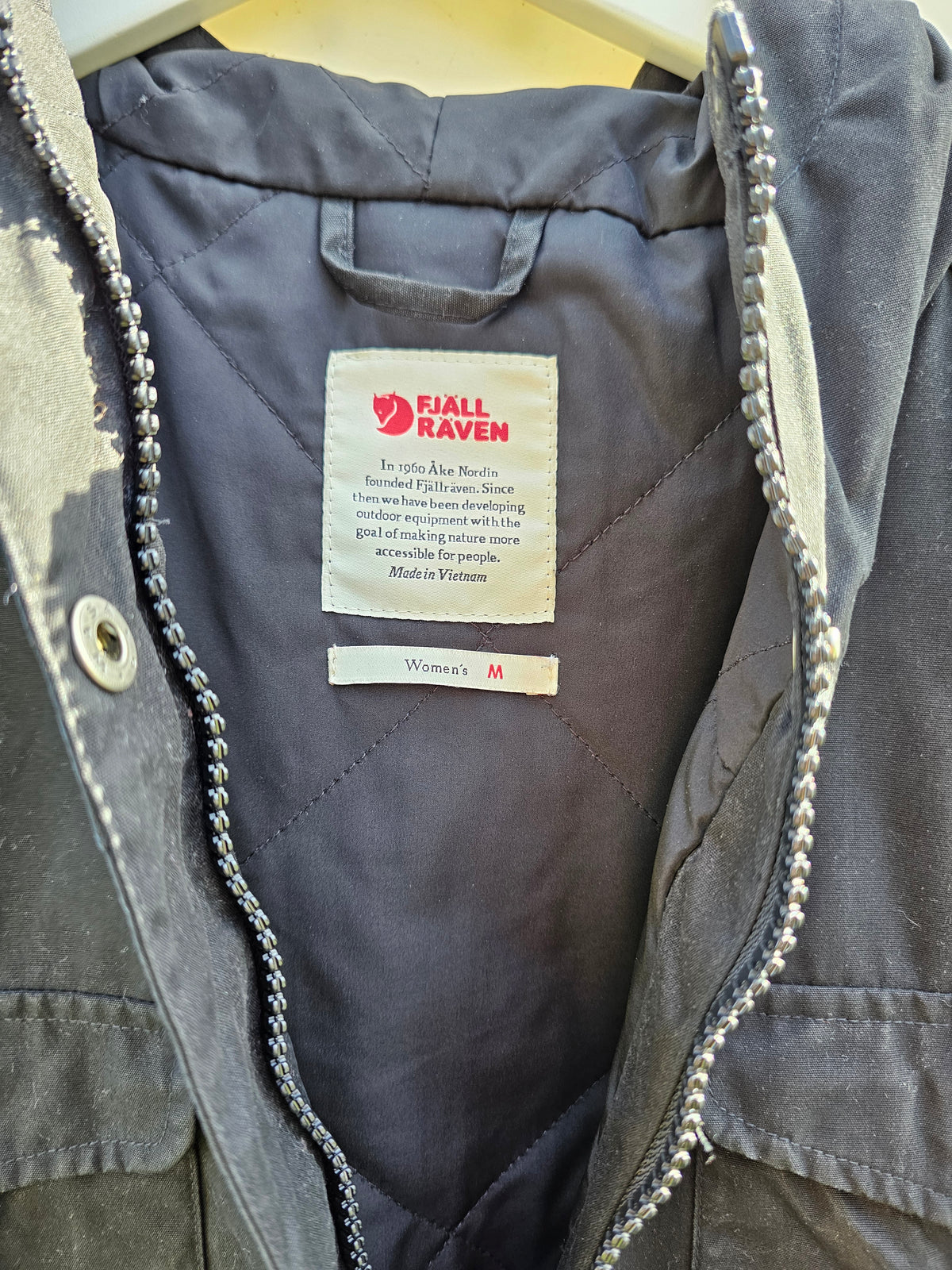 Fjäll Raven womens black Greenland parka jacket