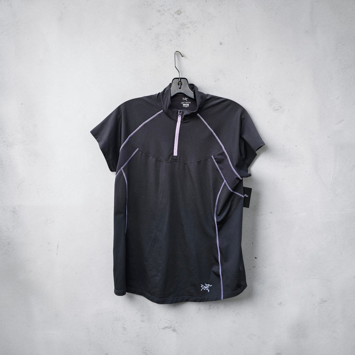 Womens Arcteryx half zip light purple athletic top