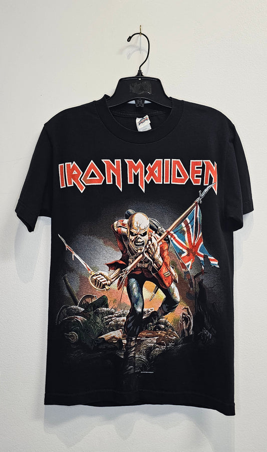 Y2k Iron Maiden 2011 Iconic Artwork The Trooper black graphic tshirt
