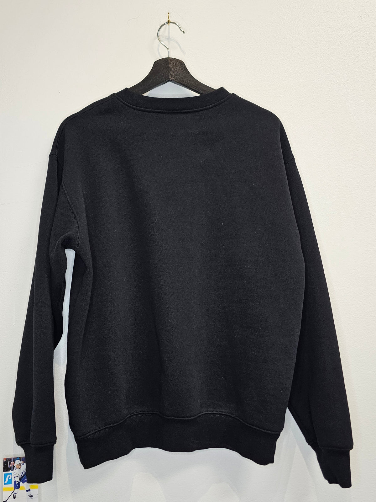 Dime Stretch Pyramid graphic black crewneck