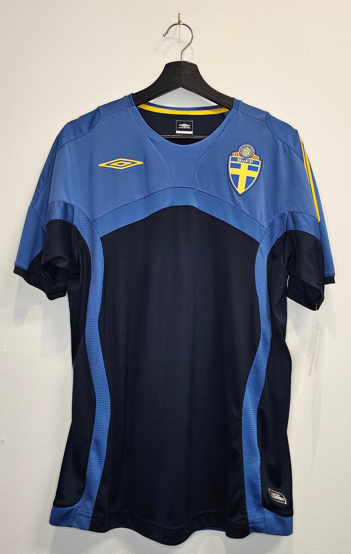 Umbro 10-11' Sweden blue dark navy training jersey