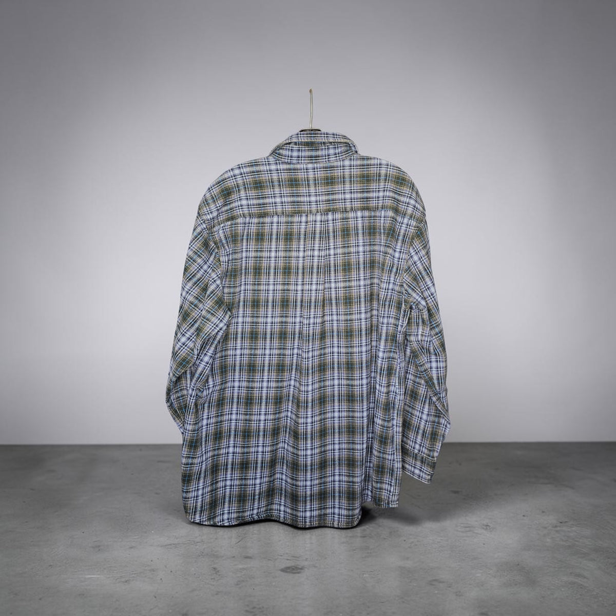 Carhartt blue light purple plaid button up longsleeve