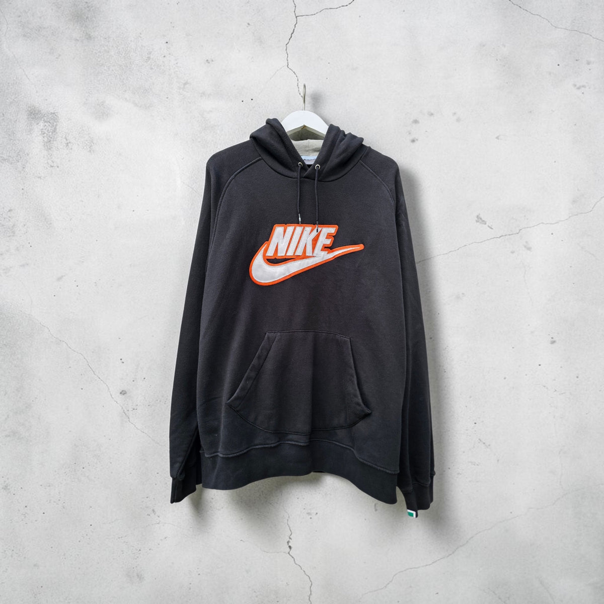 Y2K Nike Swoosh embroidered black pullover hoodie