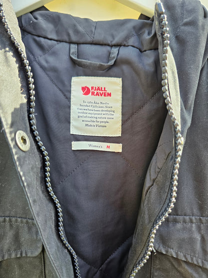 Fjäll Raven womens black Greenland parka jacket